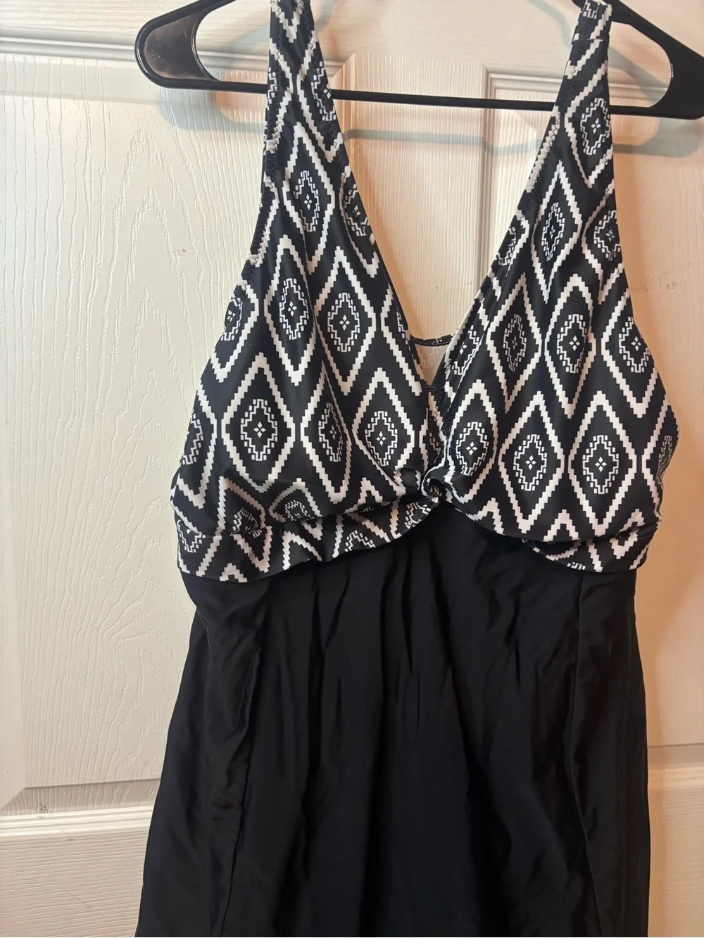 Woman’s 3X Plus Size Black and White Geometric Swim suit